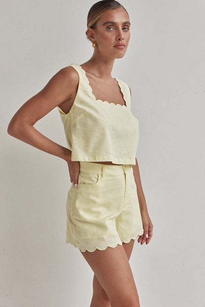 Butter Yellow Linen Crop Top – Scalloped Hem & Sleeveless Fit-1